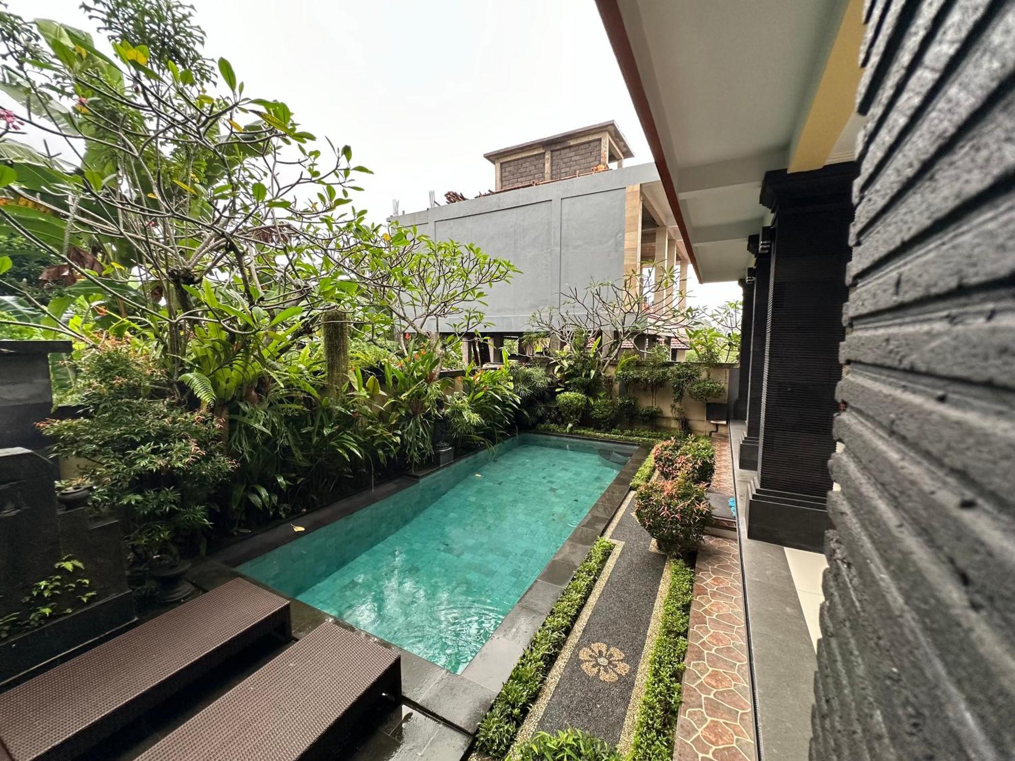 Saputra Guesthouse Ubud  Exterior photo
