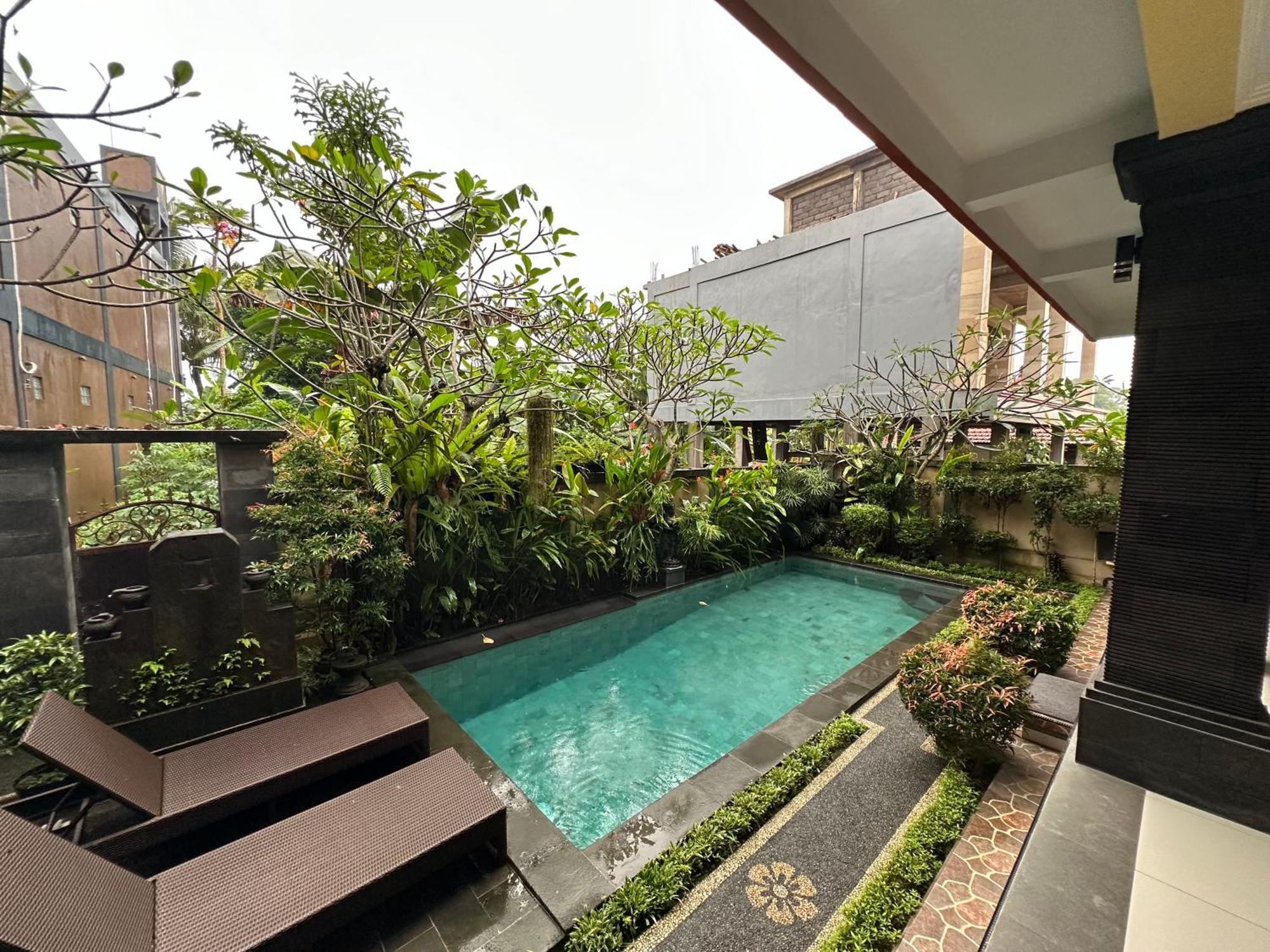 Saputra Guesthouse Ubud  Exterior photo